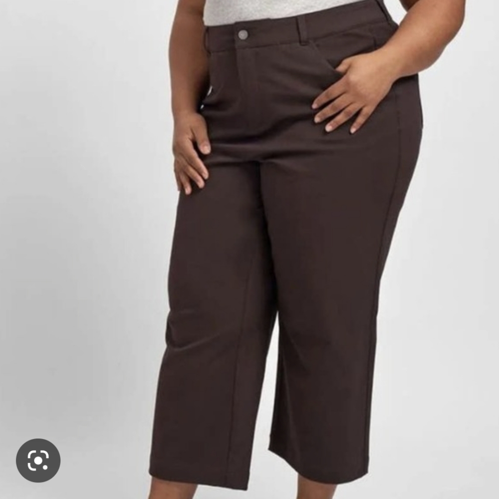 NWT Universal Standard Faye Twill Crop Pants